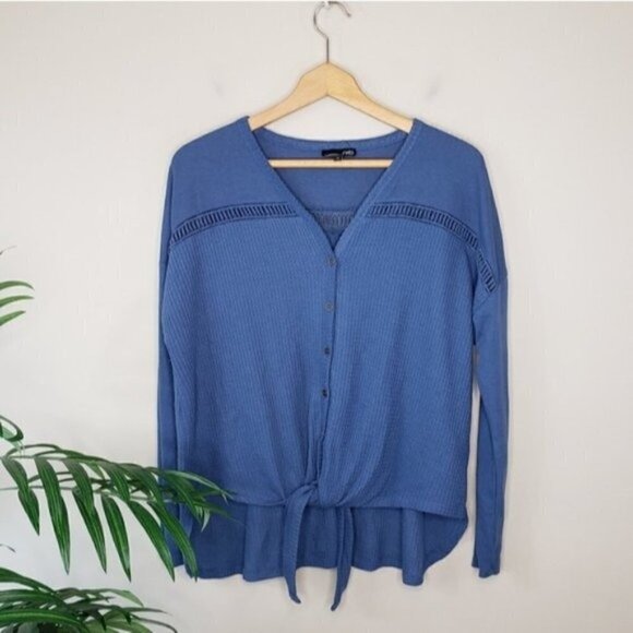 RXB | Blue Tie Front Waffle Texture Long Sleeve Top Size Medium - Picture 1 of 5